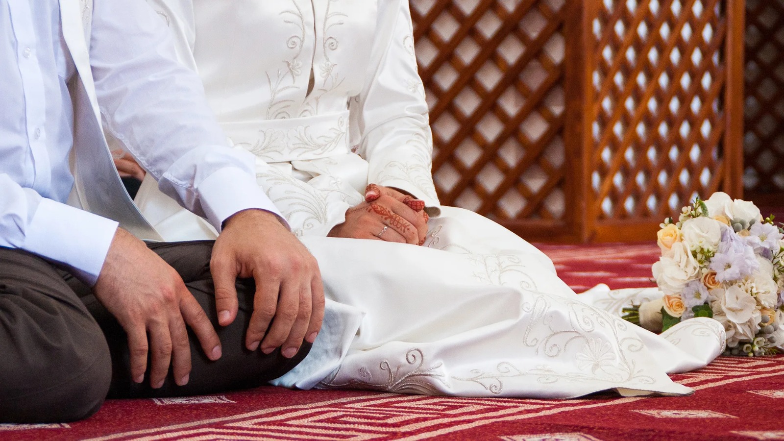 Nikah di Masjid Nabawi 2026 | Paket Umrah Wedding Resmi
